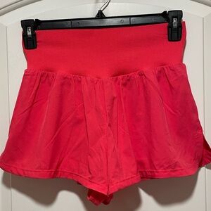 ❤️ Love Tree Bright Red High Rise Women's Size Medium 2.5” Athletic Yoga Shorts